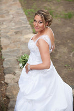 Load image into Gallery viewer, Maggie Sottero &#39;Aurelie&#39; - Maggie Sottero - Nearly Newlywed Bridal Boutique - 1

