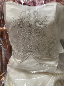 Matthew Christopher '2603' wedding dress size-06 PREOWNED