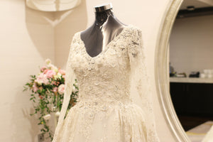 Zuhair Murad 'Custom' size 4 used wedding dress front view close up