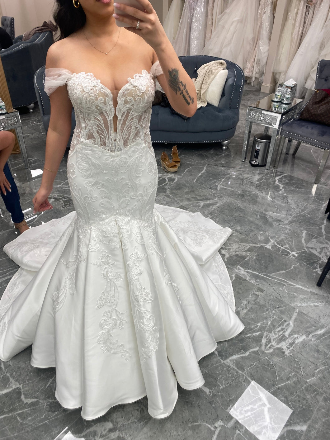 Élysée Bridal 'SATINE' wedding dress size-04 NEW