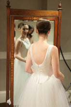 Load image into Gallery viewer, Amsale  &#39;Aspen&#39; - Amsale - Nearly Newlywed Bridal Boutique - 1
