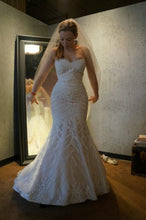 Load image into Gallery viewer, Matthew Christopher &#39;Sophia 5000&#39; wedding dress size-08 NEW
