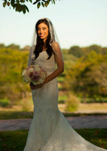 Load image into Gallery viewer, Enzoani Dakota Wedding Dress - Enzoani - Nearly Newlywed Bridal Boutique - 1
