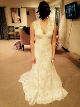 Load image into Gallery viewer, Allure Bridals &#39;9019&#39; - Allure - Nearly Newlywed Bridal Boutique - 4
