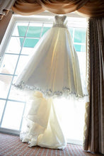 Load image into Gallery viewer, Melissa Sweet &#39;251072&#39; - Melissa Sweet - Nearly Newlywed Bridal Boutique - 4
