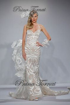 Pnina Tornai 'Butterfly' size 2 sample wedding dress front view on model