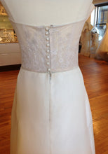 Load image into Gallery viewer, Angel Sanchez &#39;N10020&#39; - Angel Sanchez - Nearly Newlywed Bridal Boutique - 2
