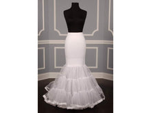 Load image into Gallery viewer, Alfred Angelo &#39;8528&#39; size 8 used wedding dress back view on mannequin
