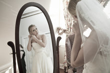 Load image into Gallery viewer, Melissa Sweet &#39;Fern&#39; - Melissa Sweet - Nearly Newlywed Bridal Boutique - 2

