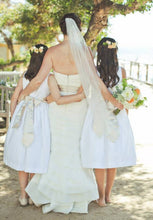 Load image into Gallery viewer, Aire Barcelona &#39;Nadia&#39; - aire barcelona - Nearly Newlywed Bridal Boutique - 1
