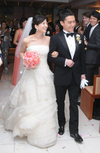 Vera Wang Luxe Kimberly Wedding Dress - Vera Wang - Nearly Newlywed Bridal Boutique - 2