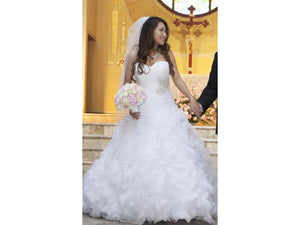 Allure Bridals 'Sweetheart Organza' size 6 used wedding dress front view on bride
