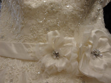 Load image into Gallery viewer, Maggie Sottero &#39;Virginia&#39; - Maggie Sottero - Nearly Newlywed Bridal Boutique - 2
