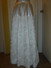 Load image into Gallery viewer, Custom &#39;Simple Clean&#39; - Custom - Nearly Newlywed Bridal Boutique - 1
