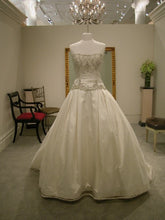 Load image into Gallery viewer, Amsale &#39;Kenneth Pool&#39; - Amsale - Nearly Newlywed Bridal Boutique - 1
