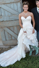 Load image into Gallery viewer, Maggie Sottero &#39;Marianne&#39; - Maggie Sottero - Nearly Newlywed Bridal Boutique - 3
