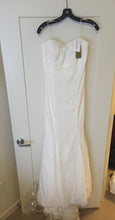 Load image into Gallery viewer, Nicole Miller &#39;Perry&#39; - Nicole Miller - Nearly Newlywed Bridal Boutique - 1
