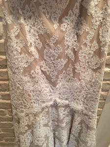Anne Barge '617' size 6 new wedding dress close up of lace