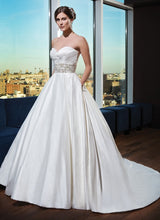 Load image into Gallery viewer, Justin Alexander &#39;Classic Ballgown&#39; - JUSTIN ALEXANDER - Nearly Newlywed Bridal Boutique - 3
