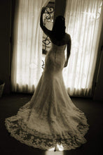 Load image into Gallery viewer, Paloma Blanca &#39;Sweetheart&#39; - Paloma Blanca - Nearly Newlywed Bridal Boutique - 1
