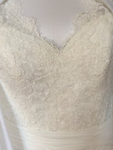 Load image into Gallery viewer, Maggie Sottero &#39;Lyla&#39; - Maggie Sottero - Nearly Newlywed Bridal Boutique - 1
