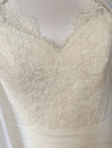 Maggie Sottero 'Lyla' - Maggie Sottero - Nearly Newlywed Bridal Boutique - 1