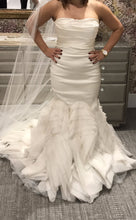 Load image into Gallery viewer, Vera Wang &#39;Ethel&#39; size 8 new wedding dress front view on bride
