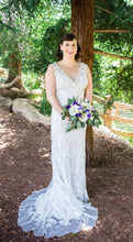 Load image into Gallery viewer, BHLDN &#39;Liesel&#39;

