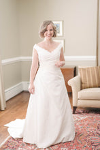 Load image into Gallery viewer, Augusta Jones &#39;Tia&#39; - Augusta Jones - Nearly Newlywed Bridal Boutique - 2
