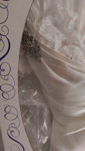 Vera Wang 'Silk V-Neck' - Vera Wang - Nearly Newlywed Bridal Boutique - 5