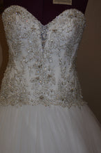 Load image into Gallery viewer, Allure &#39;C 222&#39; - Allure - Nearly Newlywed Bridal Boutique - 2
