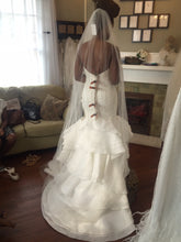 Load image into Gallery viewer, Lis Simon &#39;Francesca&#39; - Lis simon - Nearly Newlywed Bridal Boutique - 3
