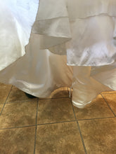 Load image into Gallery viewer, Alyne &#39;Alyne&#39; - Alyne - Nearly Newlywed Bridal Boutique - 2
