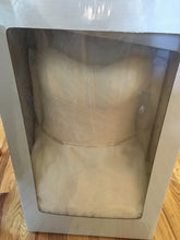 Load image into Gallery viewer, Vera Wang White &#39;Organza and Satin&#39; size 6 used wedding dress in box

