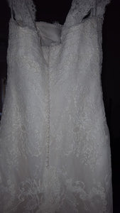 Aire Barcelona 'Rosa Clara' size 2 new wedding dress back view of dress
