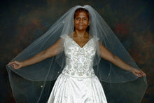 Load image into Gallery viewer, St. Pucchi &#39;9142&#39; - St Pucchi - Nearly Newlywed Bridal Boutique - 5
