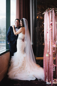 Vera Wang 'Jemma' size 6 used wedding dress side view on bride