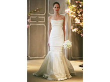 Load image into Gallery viewer, Carolina Herrera &#39;32720&#39; - Carolina Herrera - Nearly Newlywed Bridal Boutique - 1
