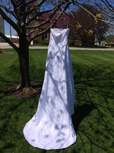 Load image into Gallery viewer, Venus Strapless Lace - Venus - Nearly Newlywed Bridal Boutique - 3
