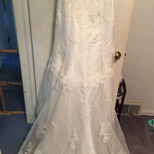 Ivory, Beaded, NWT, Size 6 - Elizabeth Ann - Nearly Newlywed Bridal Boutique - 3
