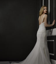 Load image into Gallery viewer, Birnbaum and Bullock &#39;Trisha&#39; - Birnbaum and bullock - Nearly Newlywed Bridal Boutique - 3
