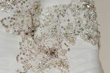 Load image into Gallery viewer, Allure Bridals &#39;Sweetheart&#39; size 18 used wedding dress close up of beading
