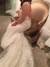 Load image into Gallery viewer, Ines Di Santo &#39;Alama&#39; size 4 new wedding dress side view on bride
