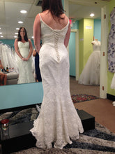 Load image into Gallery viewer, Jasmine &#39;Phi Couture&#39; size 10 new wedding dress back view on bride
