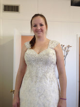 Load image into Gallery viewer, Mori Lee &#39;1907&#39; - Mori Lee - Nearly Newlywed Bridal Boutique - 4

