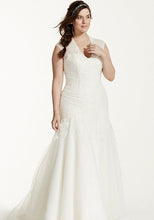 Load image into Gallery viewer, Melissa Sweet &#39;Trumpet Lace&#39; size 18 used wedding dress front view on model

