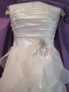 Paloma Blanca Classics Strapless Wedding Dress - Paloma Blanca - Nearly Newlywed Bridal Boutique - 3