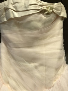 Edgardo Bonilla 'Clara' size 4 used wedding dress close up of front of bodice