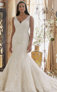 Mori Lee 'Juilietta' size 16 new wedding dress front view on model