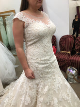 Load image into Gallery viewer, Allure Bridals &#39;364&#39; - Allure Bridals - Nearly Newlywed Bridal Boutique - 3
